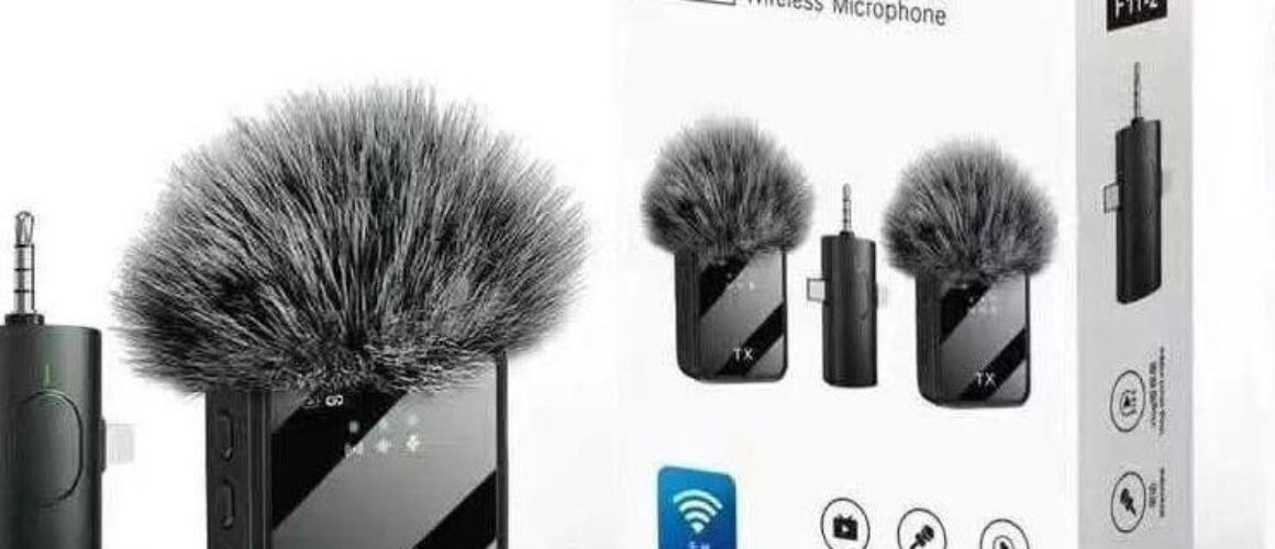 F11-2 wireless microphone for live streaming, interviews, and vlog/short video recording