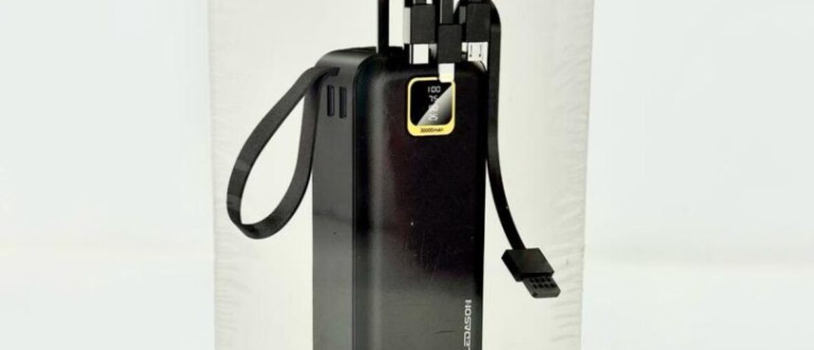 Leadason 30000mAh Power bank with cables