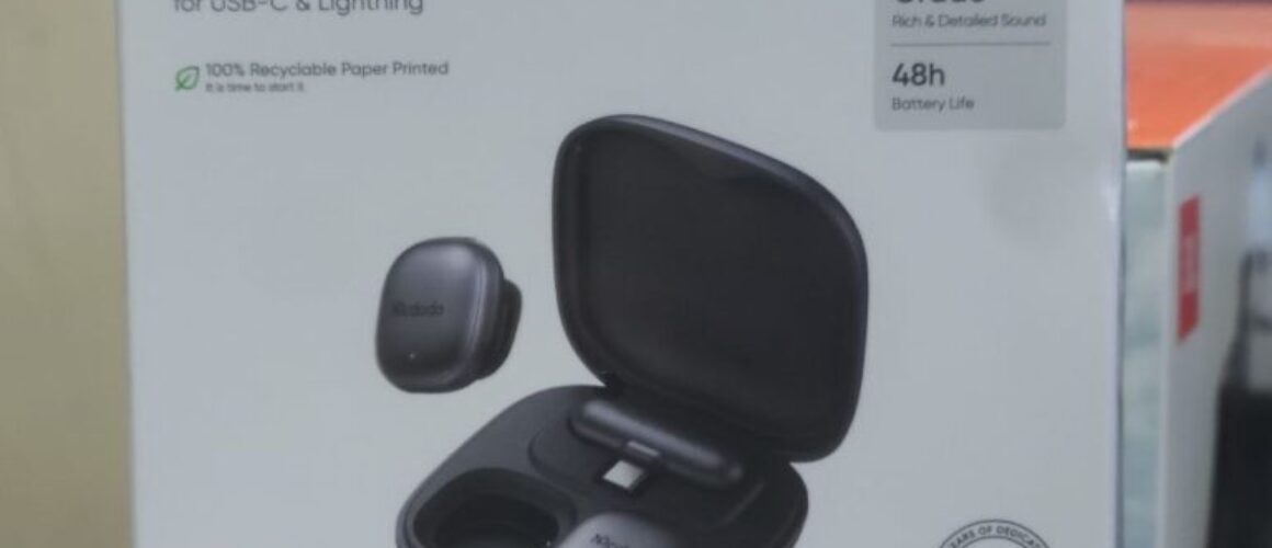Mcdodo ClearSync AI Noise-Cancelling Wireless Microphone